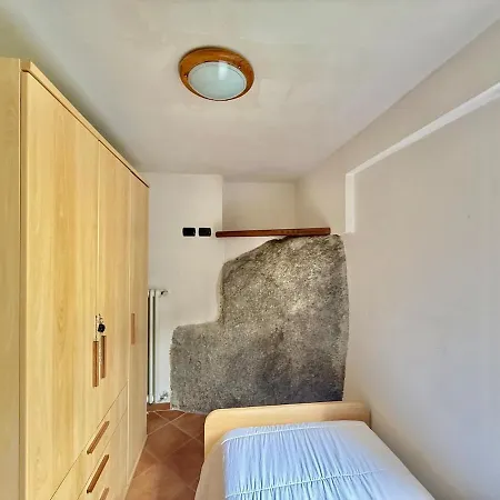 A House Between A Waterfall And A The Enchantment Of شقة